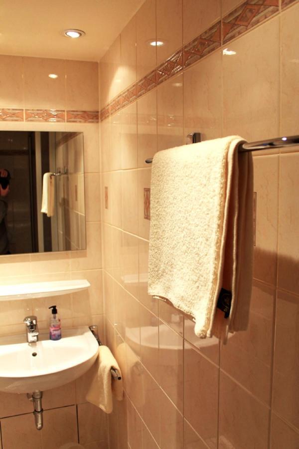 טאוברבישופסהיים Hotel-Landgasthof Gruener Baum - Dittigheim מראה חיצוני תמונה